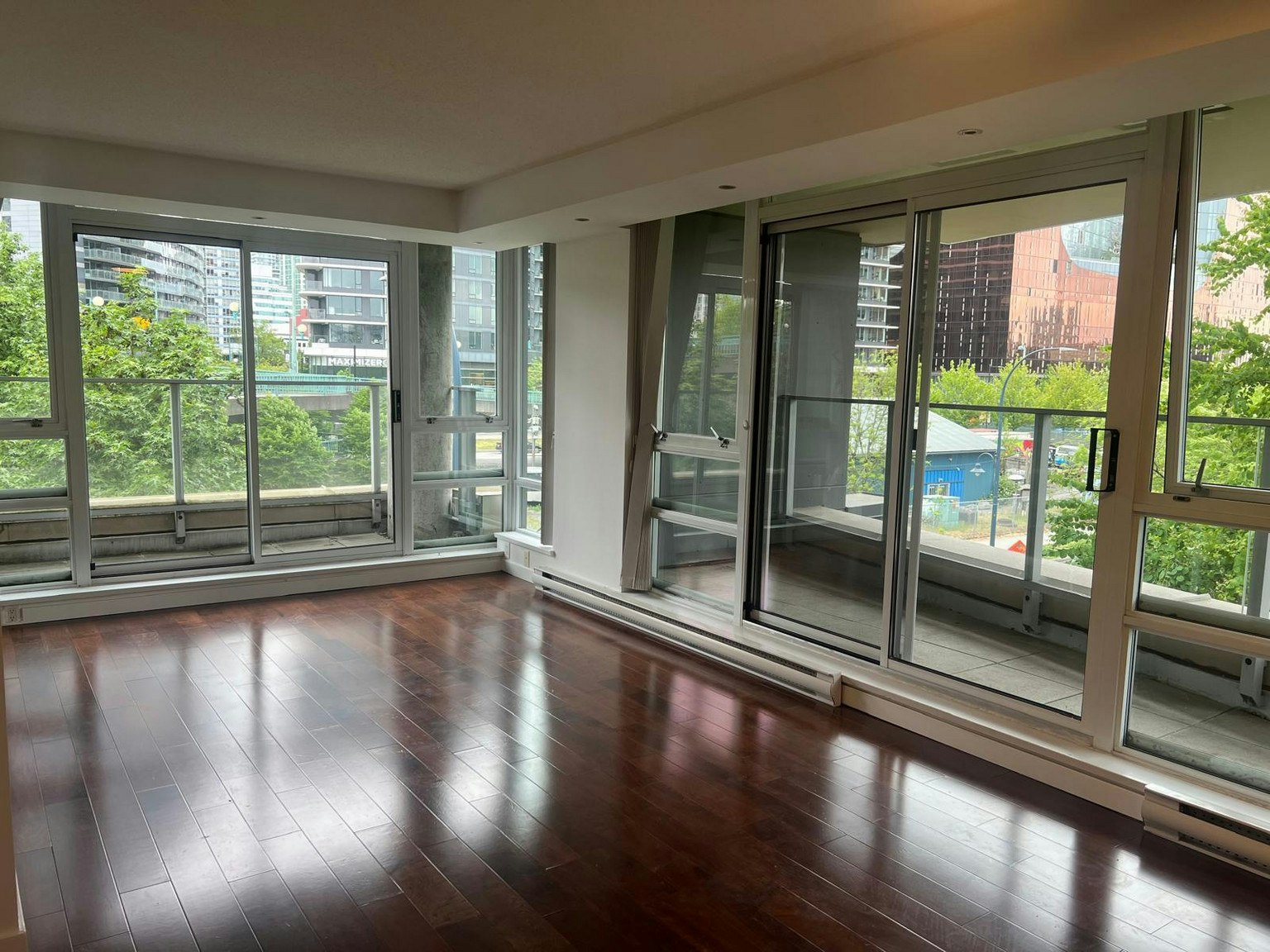 306-980 Cooperage Way, Vancouver, BC, V6B 0C3