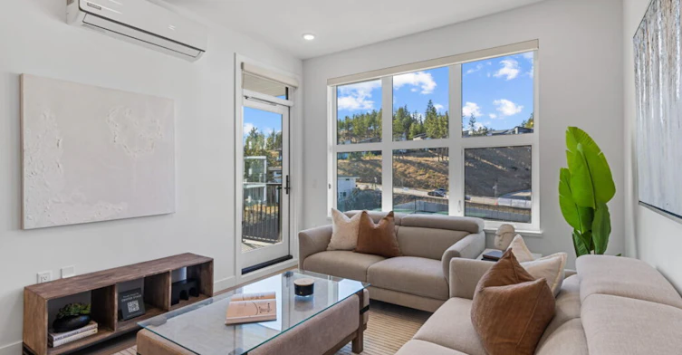 207-3271 Hilltown Drive, Kelowna, BC, V1V 0K9