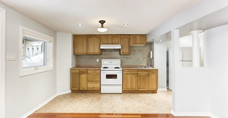 Bsmt-1557 Avonmore Square, Pickering, ON, L1V 7H5 - 10