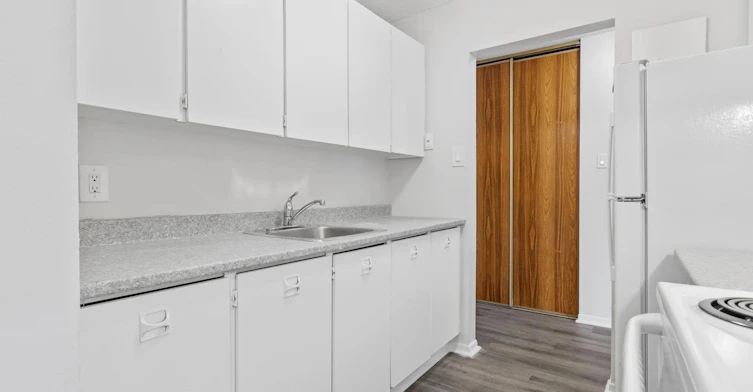 1213-1551 Lycée Place, Ottawa, ON, K1G 4B5 - 4