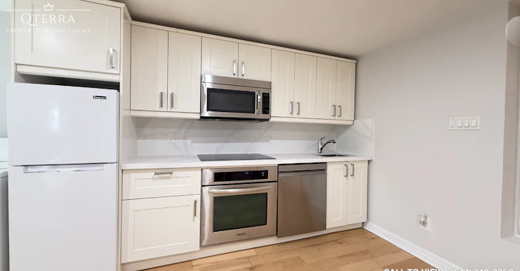 A-105 Chatsworth Drive, Toronto, ON, M4R 1R8 - 2