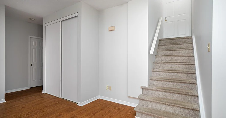 6533 Richer Drive, Ottawa, ON, K1C 4M7 - 4