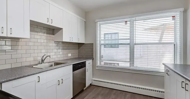 6-2416 14 Street SW, Calgary, AB, T2T 3T6 - 2