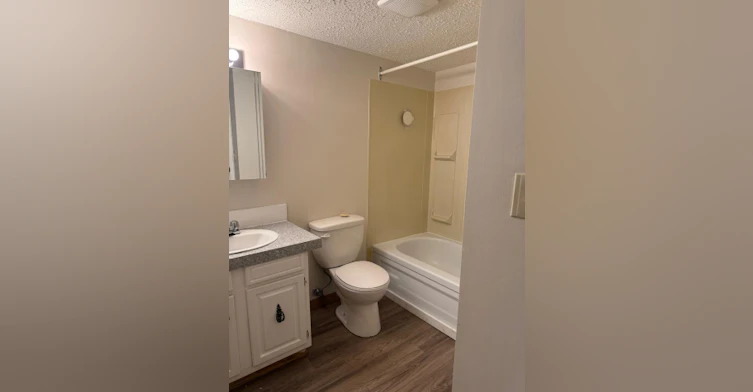 5401 57 Avenue, Olds, AB, T4H 1K1 - 8