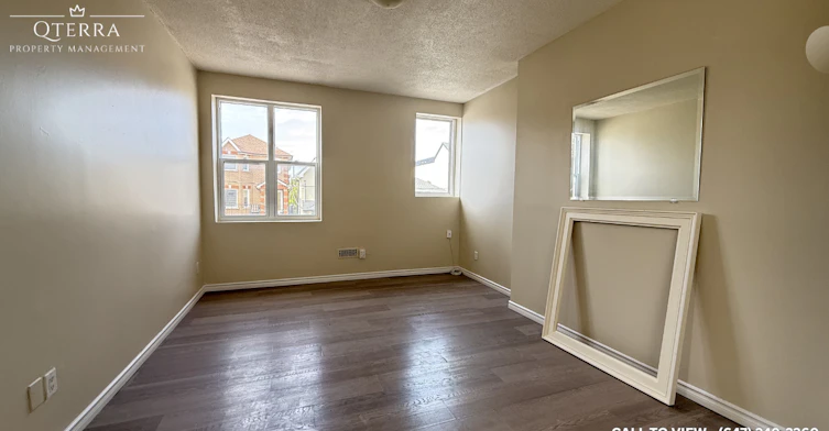 A-49 Eversfield Road, Toronto, ON, M6E 4A4