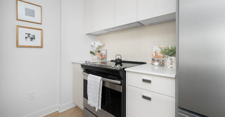 240 Notre Dame Rue Ouest, Montréal, QC, H2Y 1T3 - 11