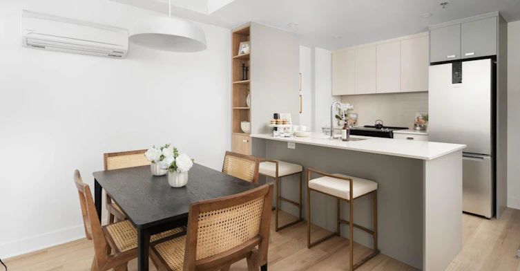 240 Notre Dame Rue Ouest, Montréal, QC, H2Y 1T3 - 6
