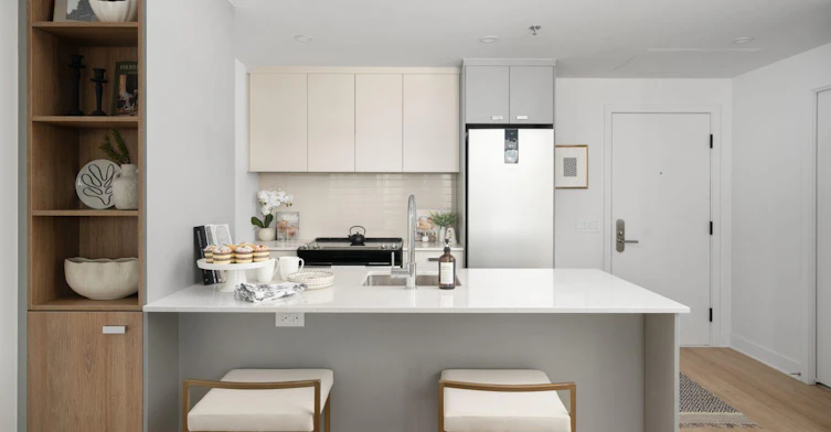 240 Notre Dame Rue Ouest, Montréal, QC, H2Y 1T3 - 9