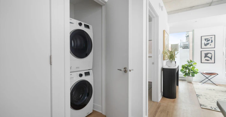 240 Notre Dame Rue Ouest, Montréal, QC, H2Y 1T3 - 22