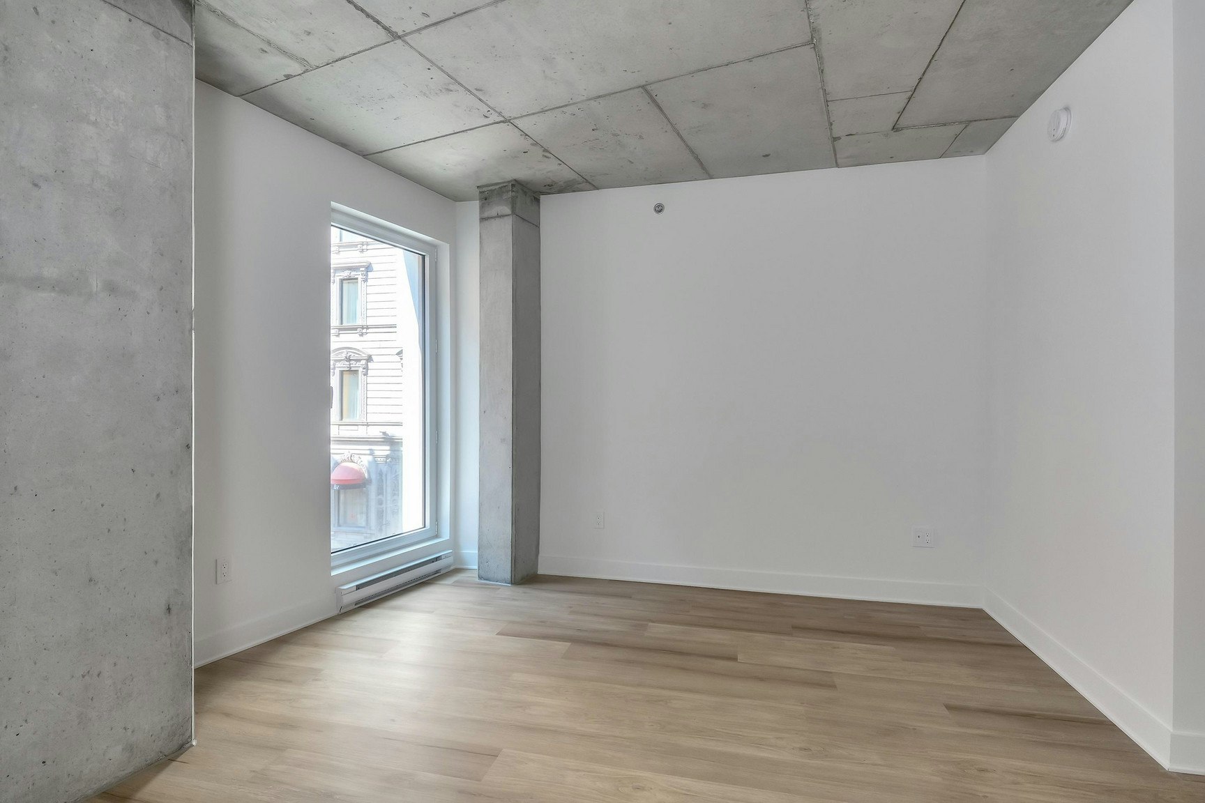 240 Notre Dame Rue Ouest, Montréal, QC, H2Y 1T3 - 9