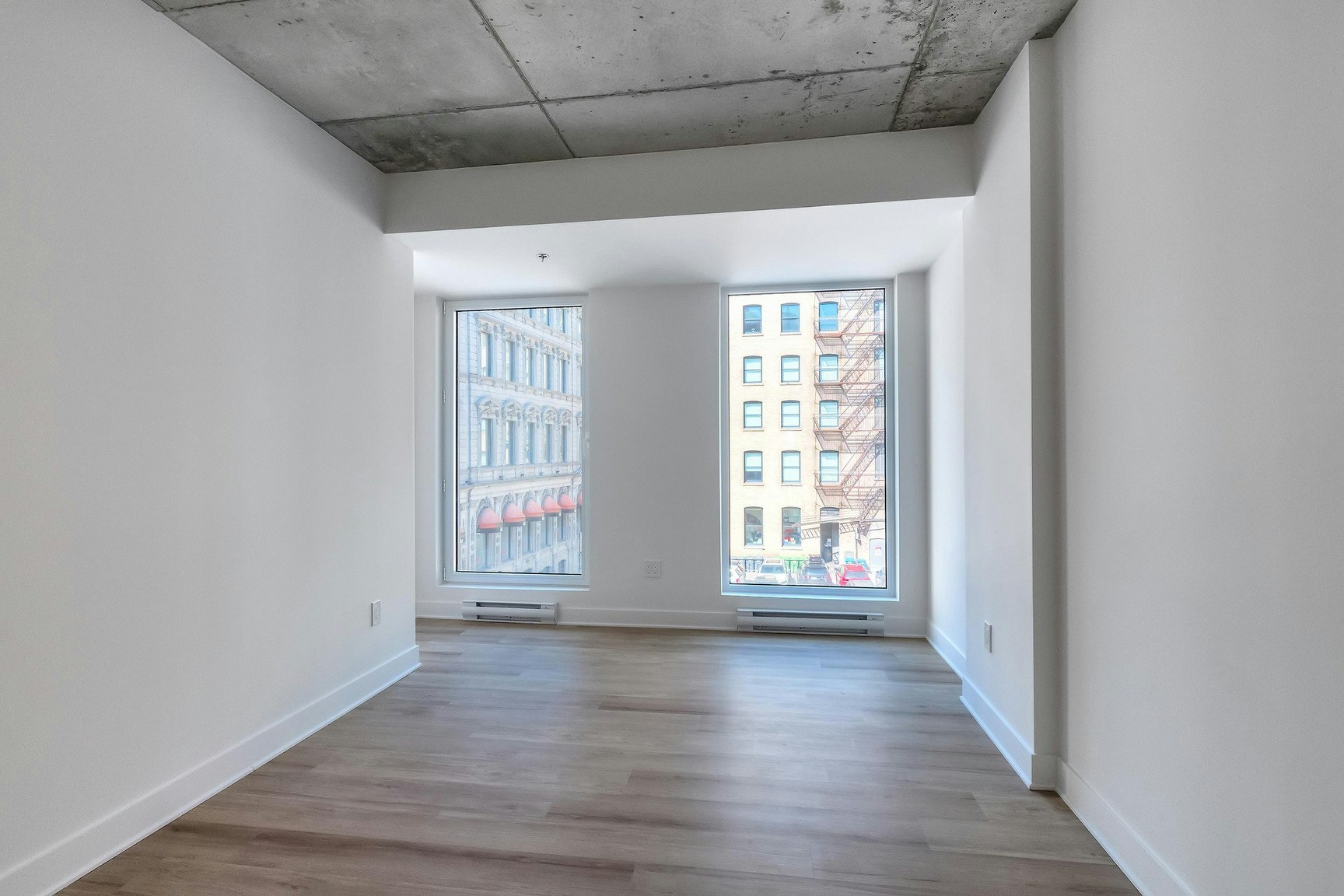 240 Notre Dame Rue Ouest, Montréal, QC, H2Y 1T3 - 16
