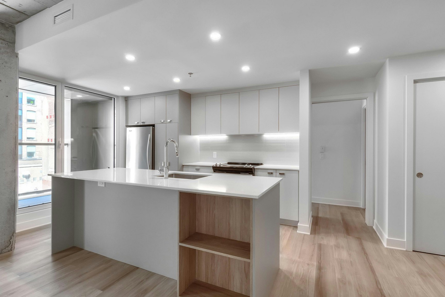 240 Notre Dame Rue Ouest, Montréal, QC, H2Y 1T3 - 5
