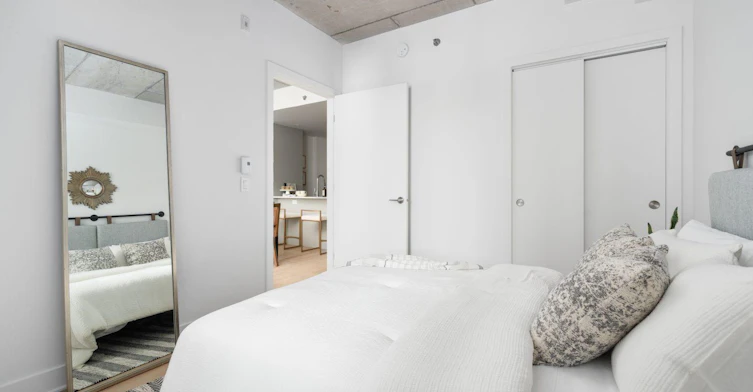 240 Notre Dame Rue Ouest, Montréal, QC, H2Y 1T3 - 20