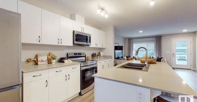 1225 16a Street Northwest, Edmonton, AB, T6T 2S4 - 38