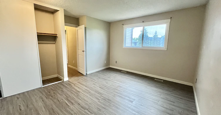 14634 25 Street Northwest, Edmonton, AB, T5Y 1X4 - 13