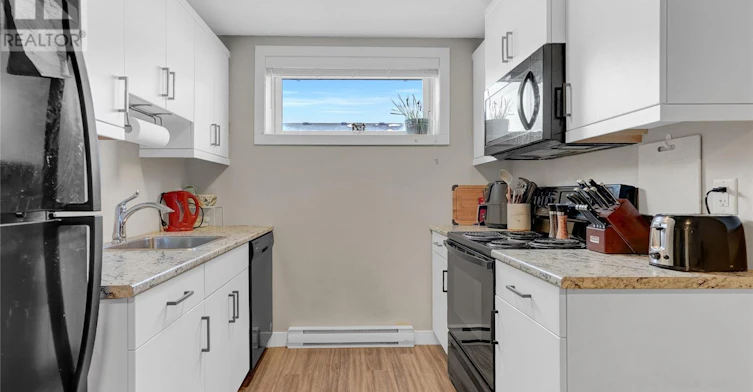3318 Green Turtle Road, Regina, SK, S4V 3N6 - 4