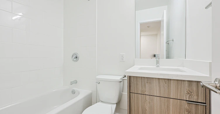 10B-100 Liberty Street North, Clarington, ON, L1C 2Y2 - 10
