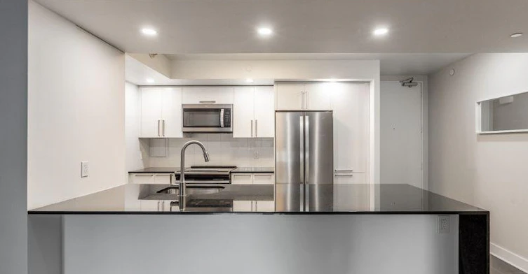 3450 Drummond Rue, Montréal, QC, H3G 1Y2 - 3