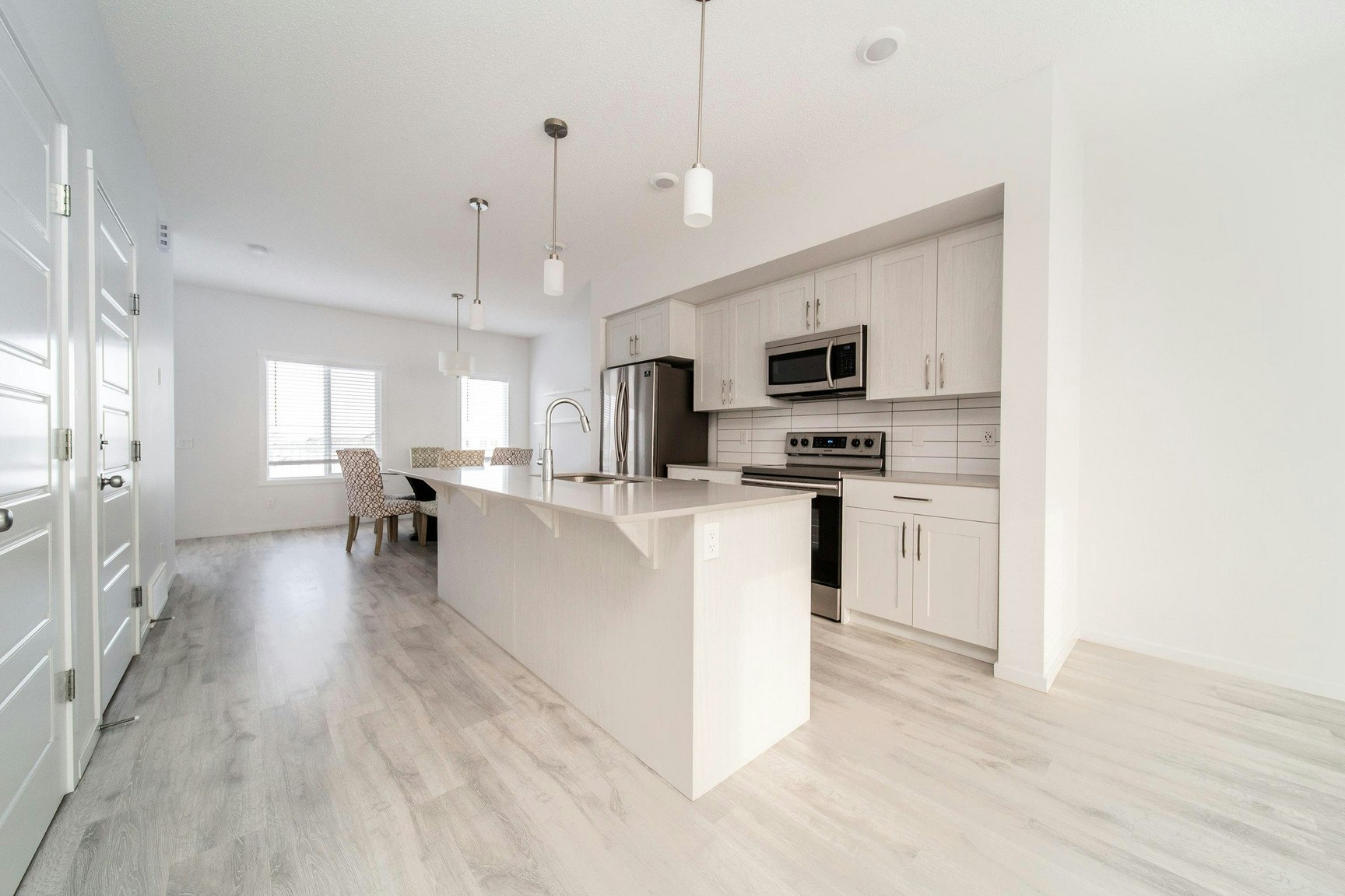 M-4076 Chappelle Green Southwest, Edmonton, AB, T6W 4M6