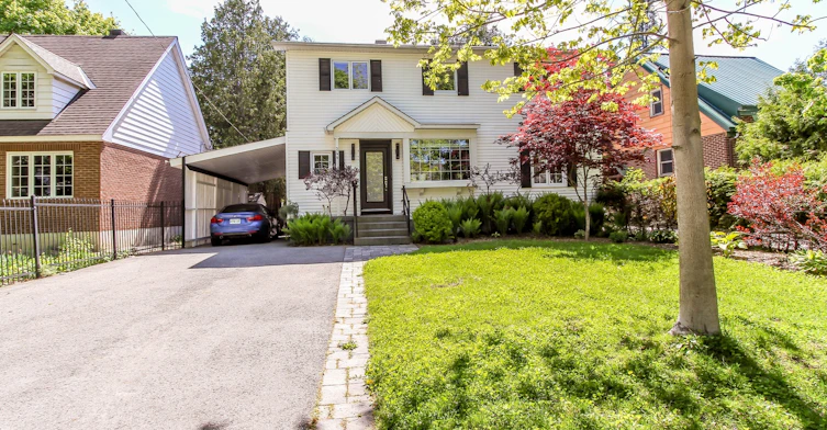 Greensway Avenue, Ottawa, ON, K1L 7V4