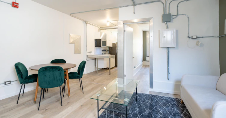 4-257 York Street, Ottawa, ON, K1N 5T9
