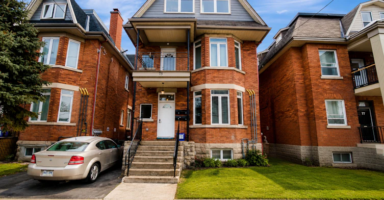 77-01-79 Blackburn Avenue, Ottawa, ON, K1N 8A4