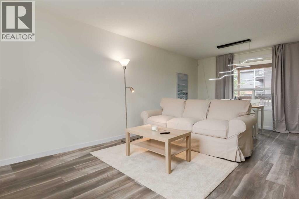 4627 73 Street Northwest, Calgary, AB, T3B 2N7 - 13
