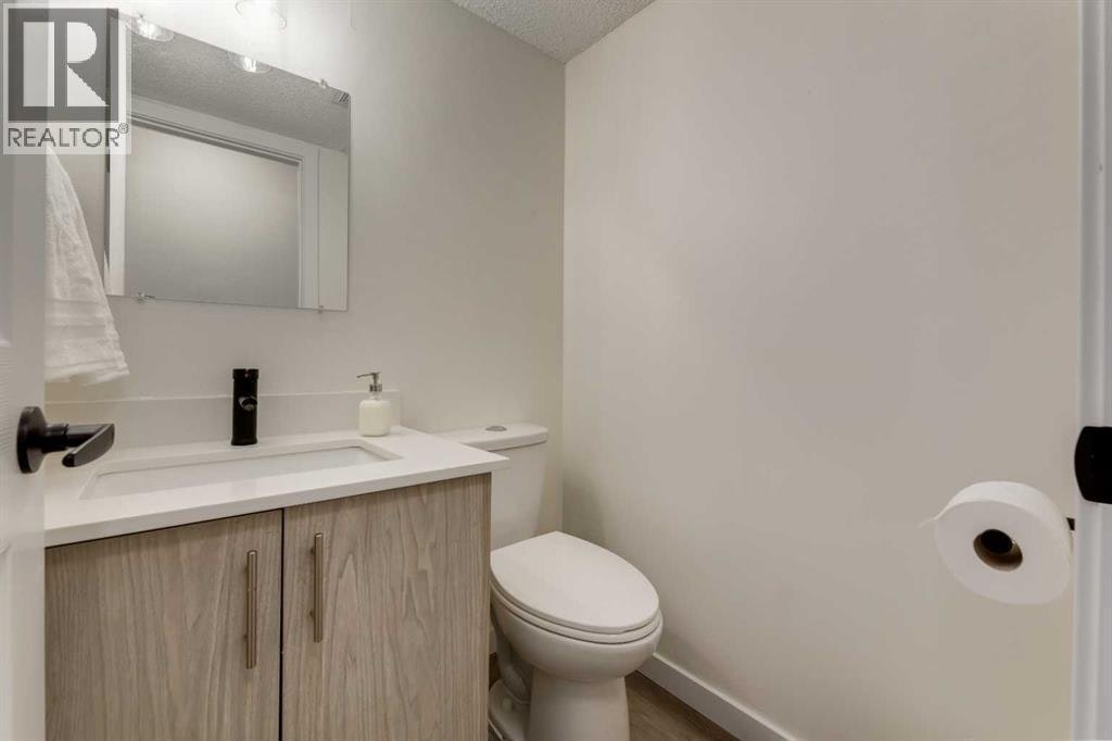 4627 73 Street Northwest, Calgary, AB, T3B 2N7 - 16