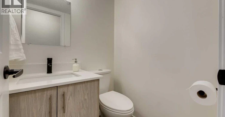 4627 73 Street Northwest, Calgary, AB, T3B 2N7 - 16