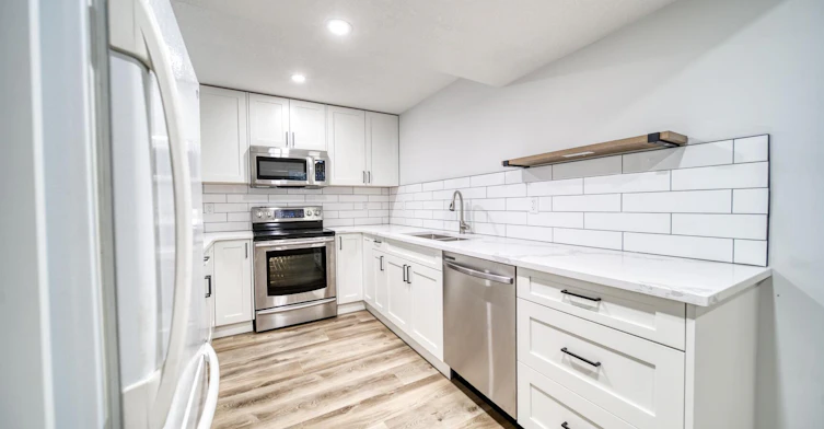 Lower-5808 Dalridge Hill Northwest, Calgary, AB, T3A 1L9 - 2