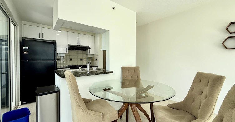 198 Aquarius Mews, Vancouver, BC, V6Z 2Y3 - 14