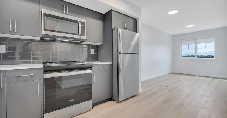 G-8132 227 Street Northwest, Edmonton, AB, T5T 4N5 - 3
