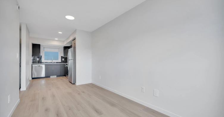 G-8132 227 Street Northwest, Edmonton, AB, T5T 4N5 - 11