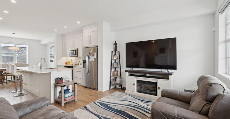 226 Dawson Way, Chestermere, AB, T1X 2R5 - 2