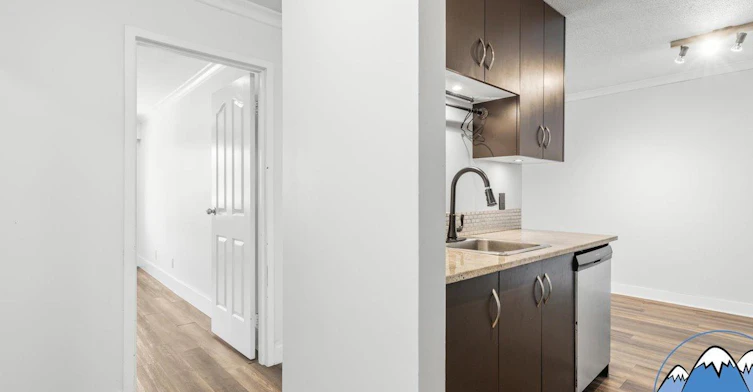 270 West 3rd Street, North Vancouver, BC, V7P 0A1 - 6