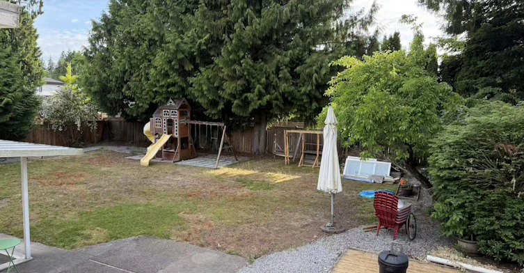 690 Colinet Street, Coquitlam, BC, V3J 4X6 - 2
