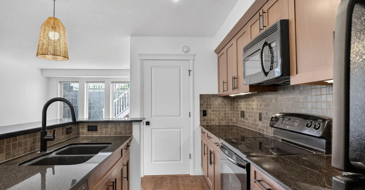 46-46 Mike Ralph Way Southwest, Calgary, AB, T3E 7P2 - 15