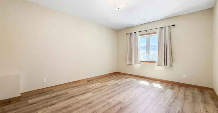 Lower-2925 214 Street, Crowsnest Pass, AB, T0K 0E0 - 12
