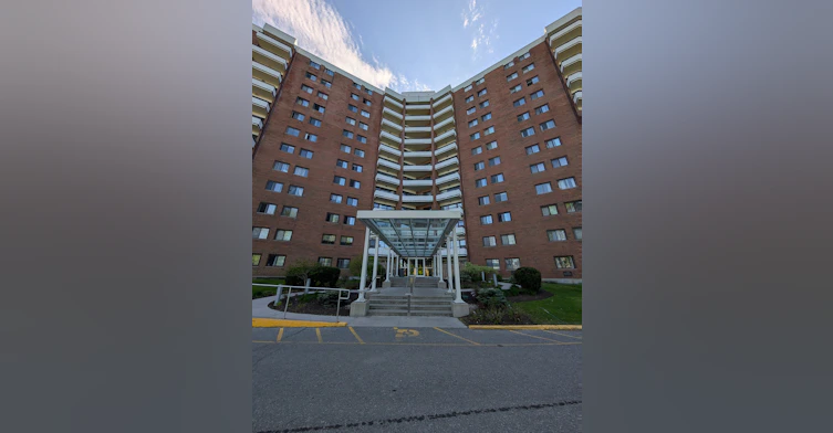 1109-20 Chesterton Drive, Ottawa, ON, K2E 6Z7