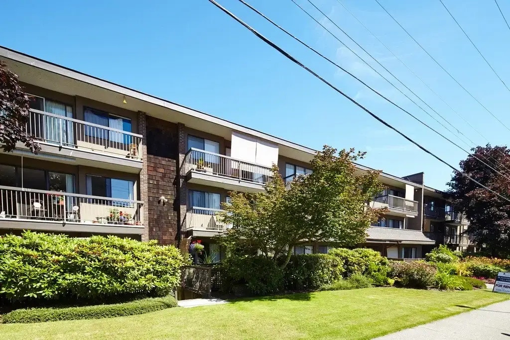 101-1550 Blackwood Street, Surrey, BC, V4B 3V4