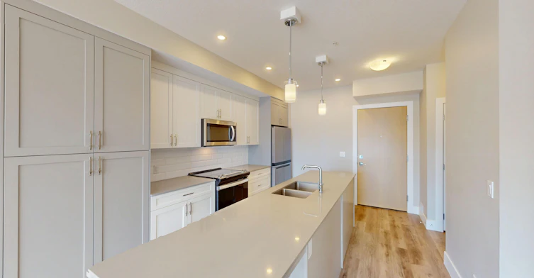 1702 17 Avenue Sw, Calgary, AB, T2T 0E7 - 2