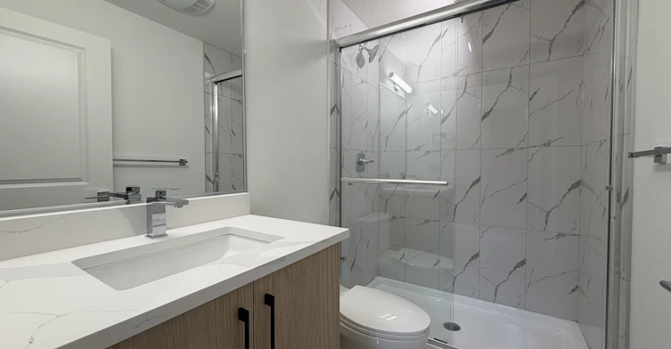 201 B-227 26 Avenue Northeast, Calgary, AB, T2E 1Z1 - 9