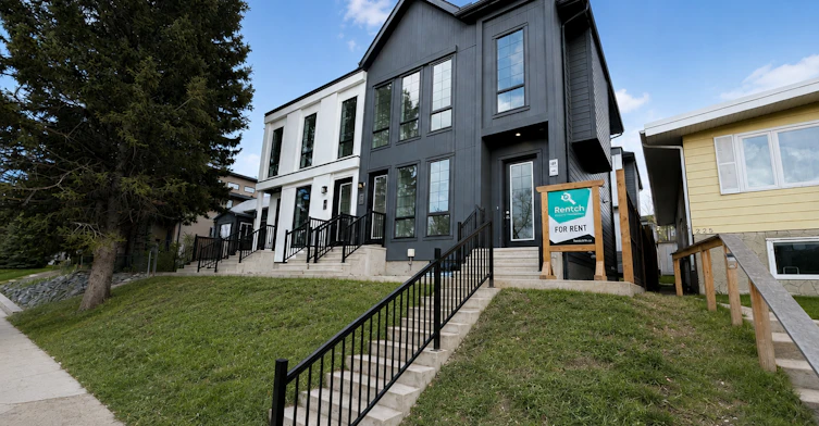 201 B-227 26 Avenue Northeast, Calgary, AB, T2E 1Z1