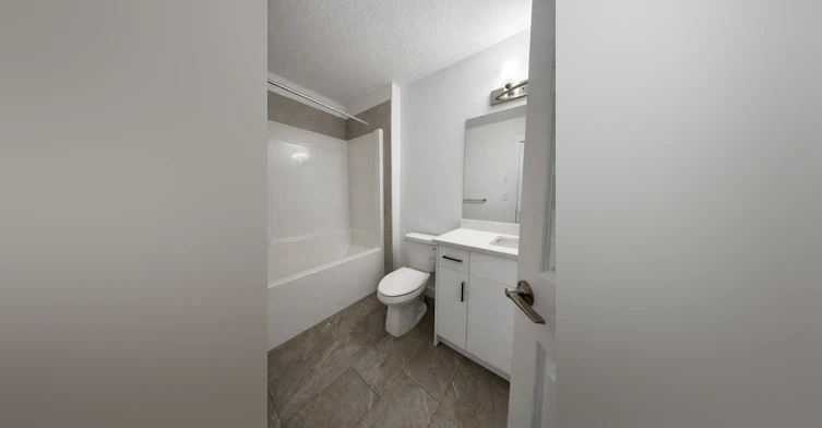 7110 Keswick Drive Southwest, Edmonton, AB, T6W 5P7 - 9