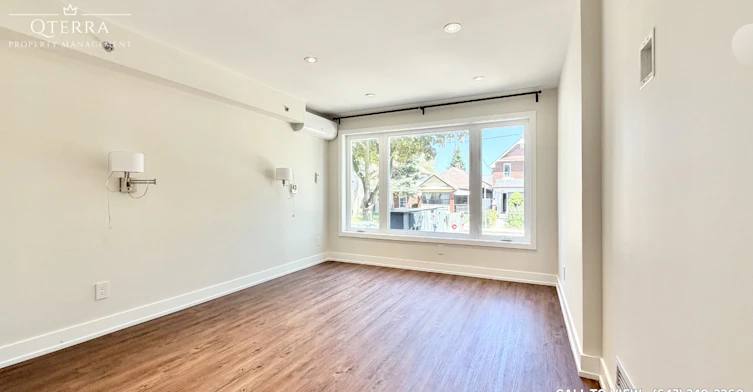 3-12 Batavia Avenue, Toronto, ON, M6N 4A2 - 7