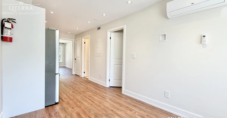 3-12 Batavia Avenue, Toronto, ON, M6N 4A2 - 6