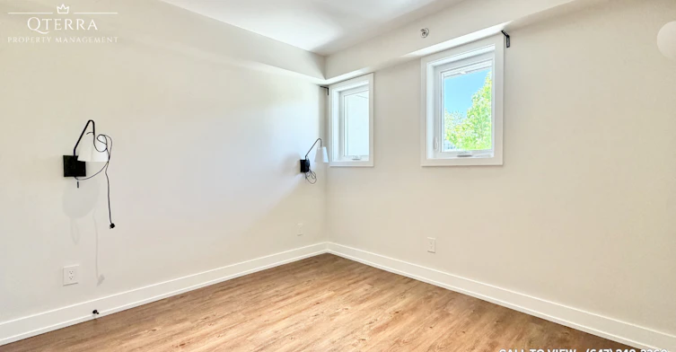 3-12 Batavia Avenue, Toronto, ON, M6N 4A2 - 8