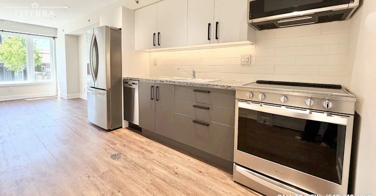 3-12 Batavia Avenue, Toronto, ON, M6N 4A2 - 5