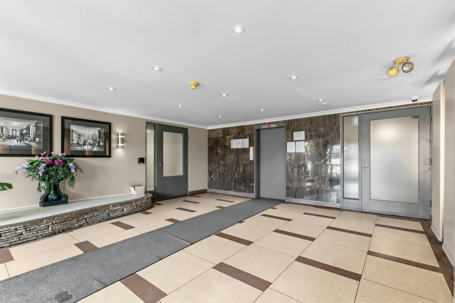 302-4918 Bathurst Street, Toronto, ON, M2R 1X7 - 12