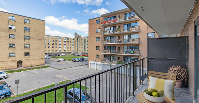 302-4918 Bathurst Street, Toronto, ON, M2R 1X7 - 10